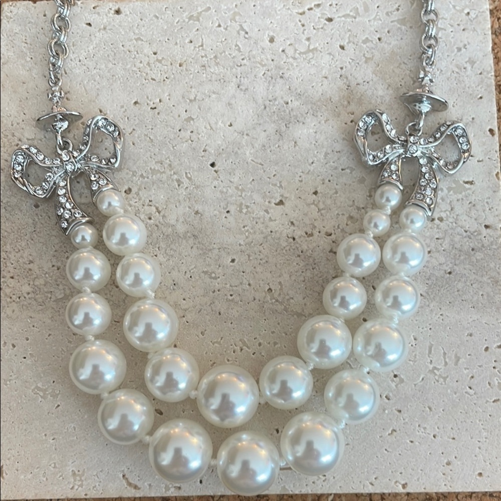 Vivienne Westwood Pearl Orb Necklace Silver Tone Saturn Statement